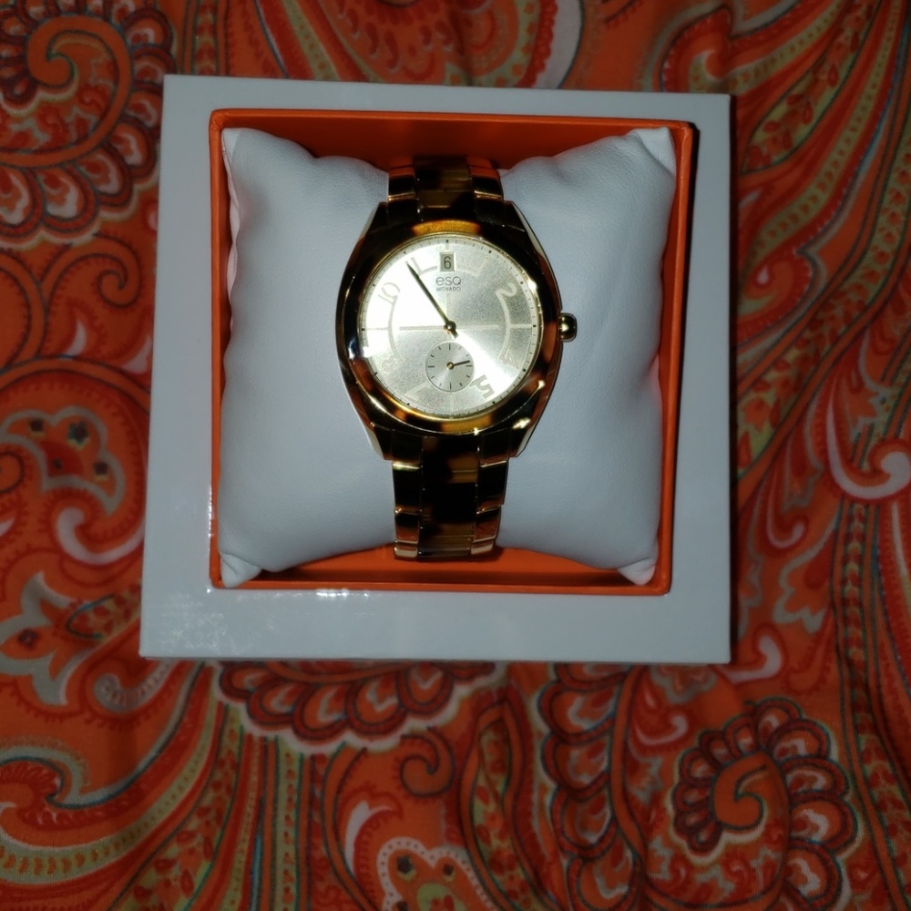 Beautiful Movado tortoise watch needs new battery